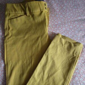 Old Navy Mid - Rise pants